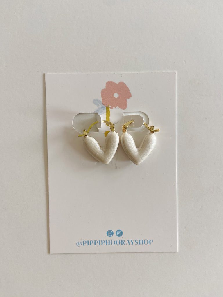 Shape of love earrings